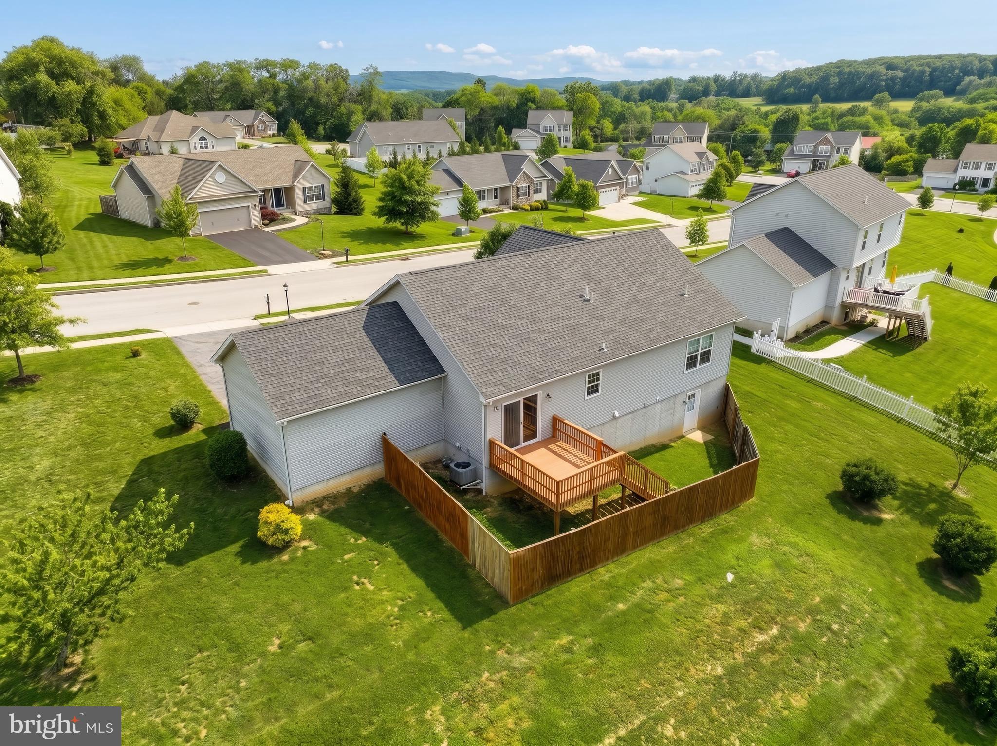 920 Friar Run Hanover, PA 17331 - Photo 3 of 47