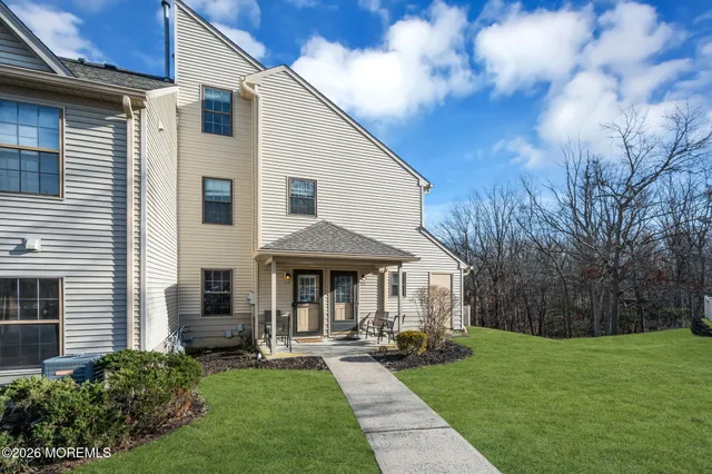 $280,000 | 310 Larkspur Lane, Jackson, NJ 08527