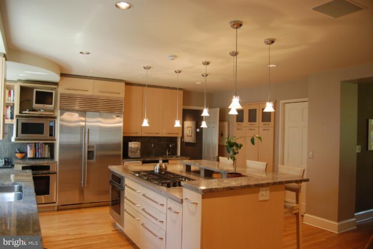 108 St Dunstans Road Baltimore, MD 21212 - Photo 16 of 25 Kitchen
