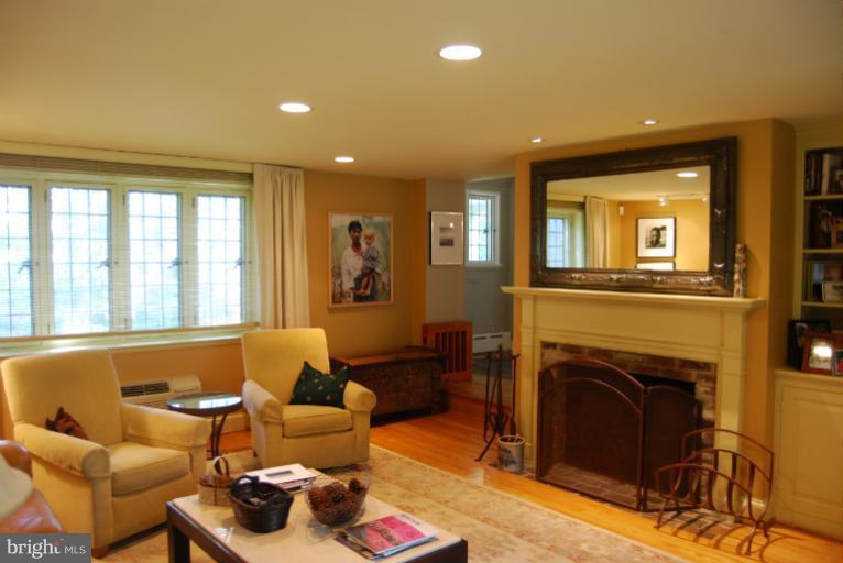 108 St Dunstans Road Baltimore, MD 21212 - Photo 19 of 25 Interior (General)