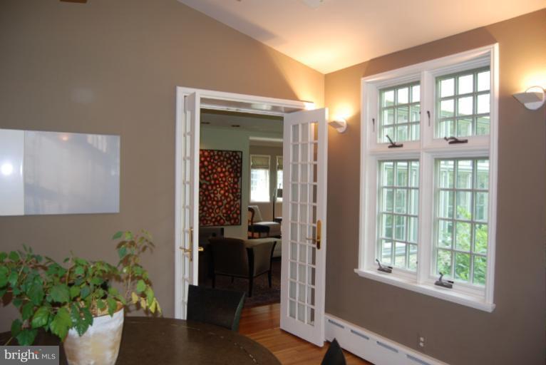 108 St Dunstans Road Baltimore, MD 21212 - Photo 21 of 25 Interior (General)
