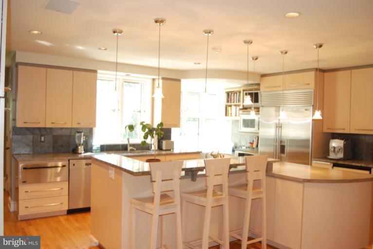 108 St Dunstans Road Baltimore, MD 21212 - Photo 9 of 25 Kitchen
