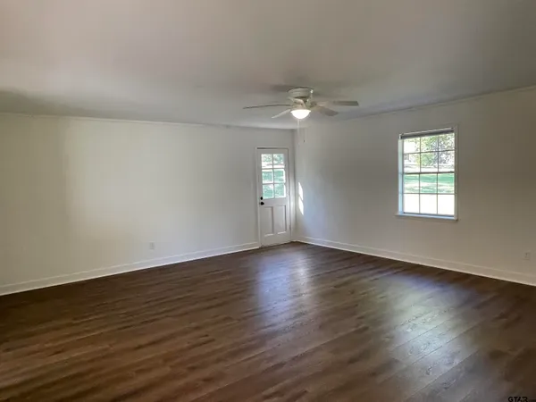 $2,500 | 15021 Hillview Road, Tyler, TX 75703