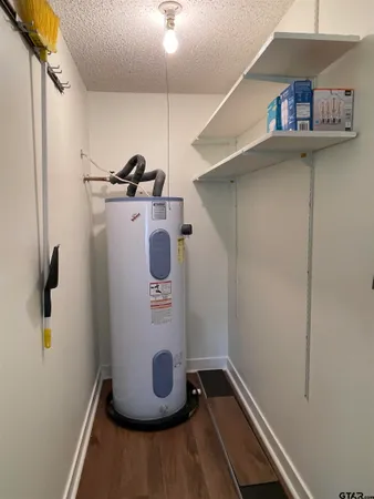 $2,500 | 15021 Hillview Road, Tyler, TX 75703