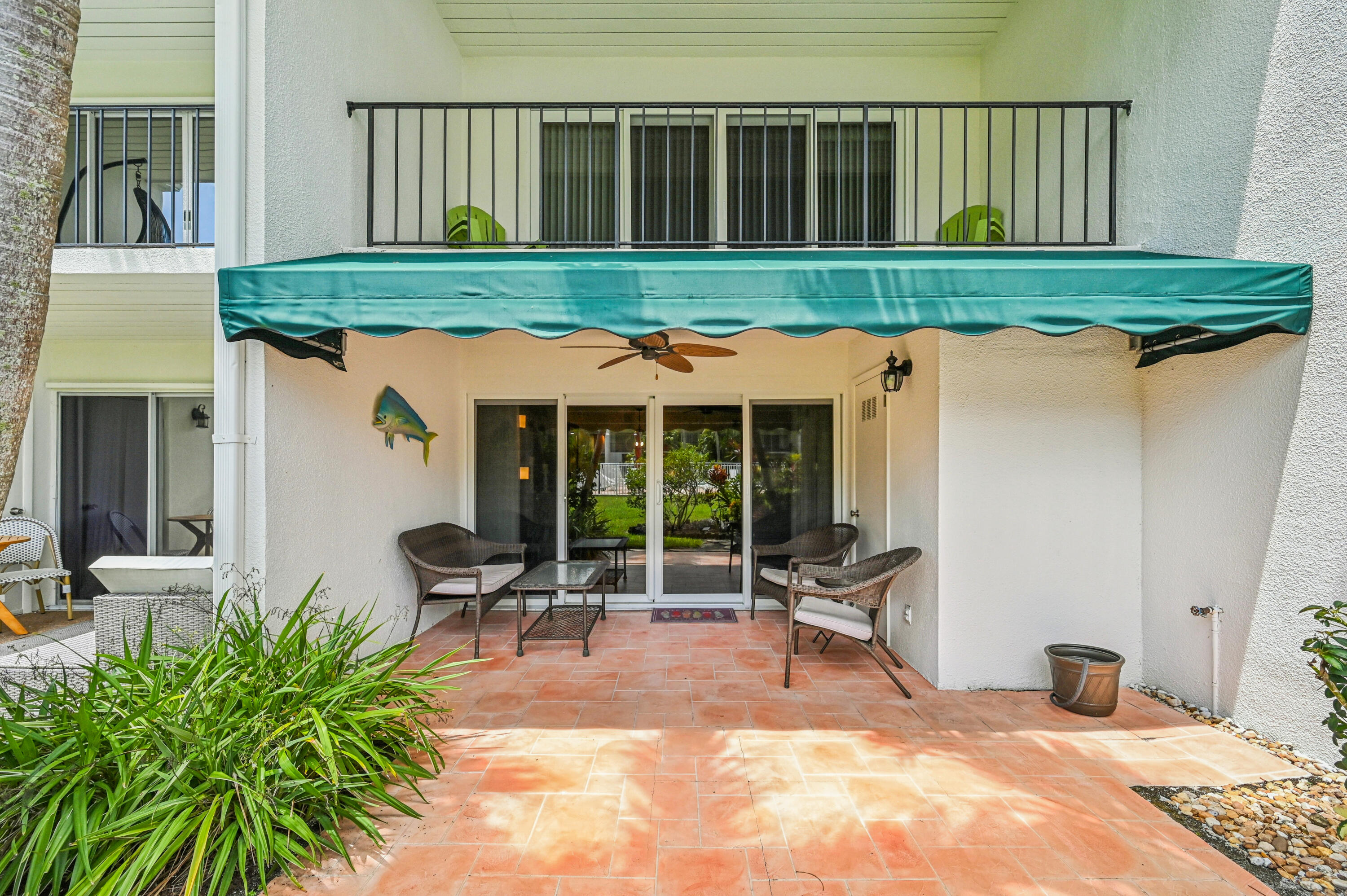 398 Golfview Road, Unit G North Palm Beach, FL 33408 - Photo 23 of 48 26-Outdoor Living Area