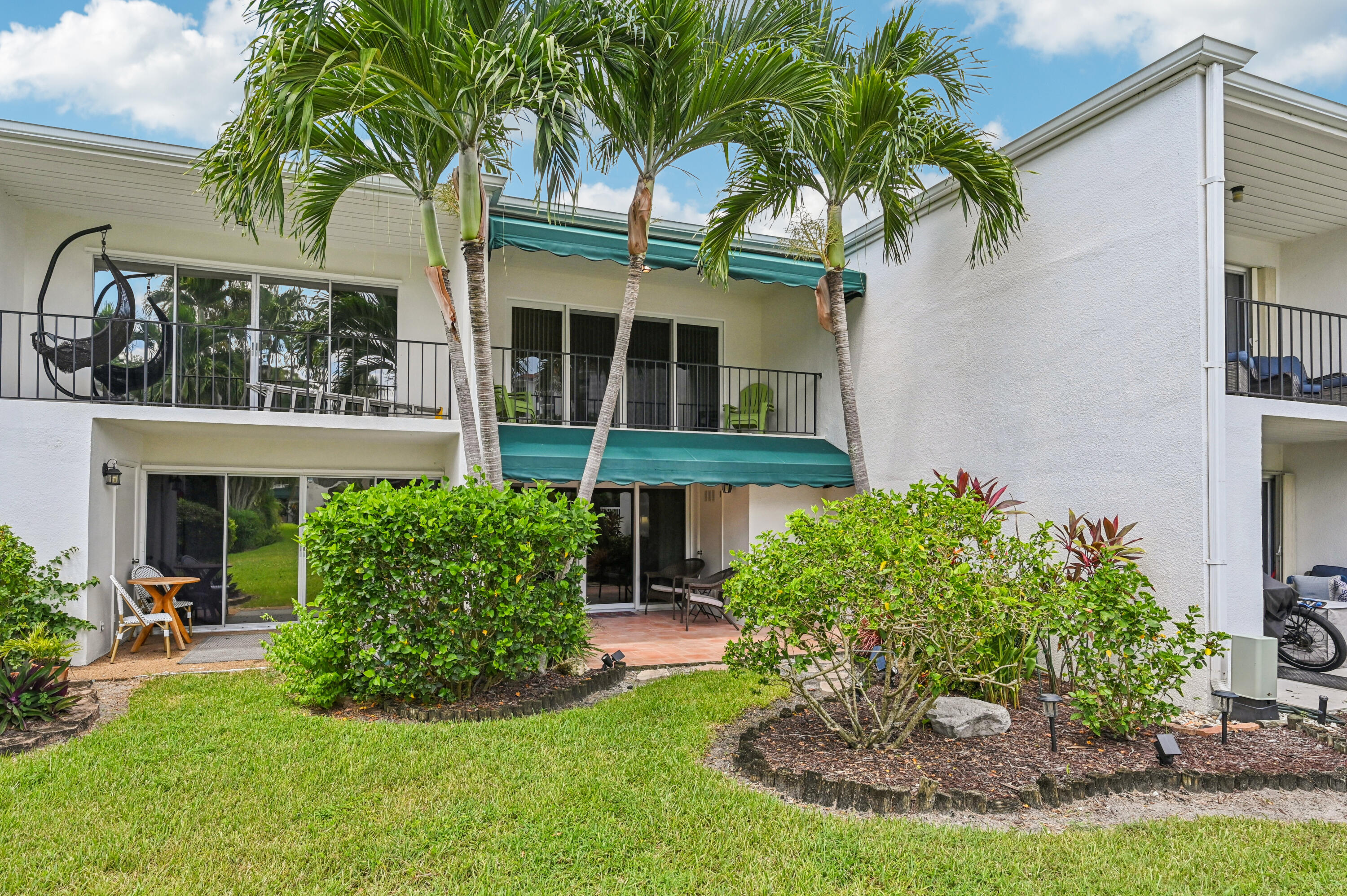 398 Golfview Road, Unit G North Palm Beach, FL 33408 - Photo 24 of 48 27-Outdoor Living Space