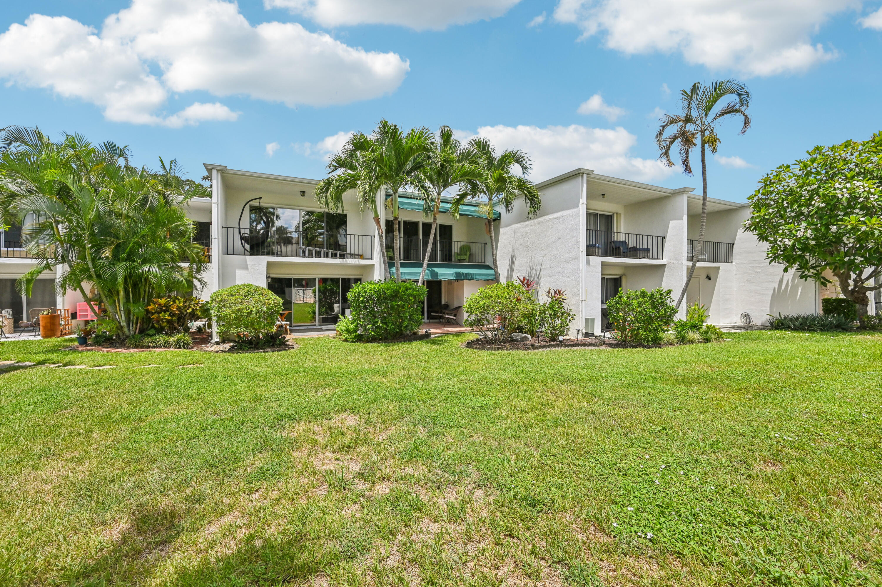 398 Golfview Road, Unit G North Palm Beach, FL 33408 - Photo 25 of 48 28-Outdoor Living Space
