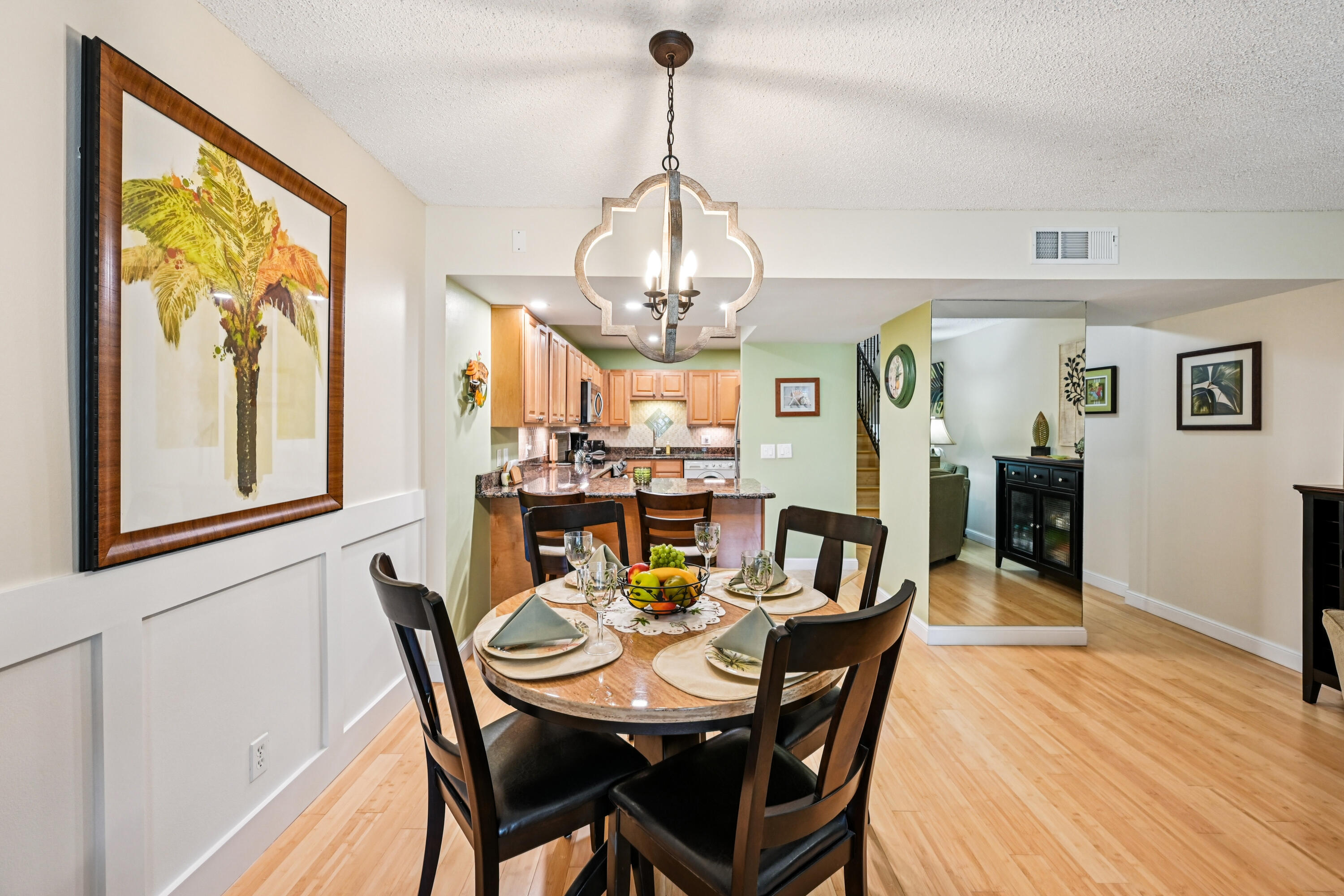 398 Golfview Road, Unit G North Palm Beach, FL 33408 - Photo 6 of 48 9-Dining Area