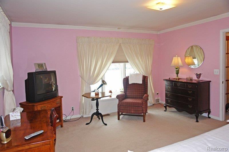 74 Willison Road Grosse Pointe, MI 48236 - Photo 11 of 22 DSC05577
