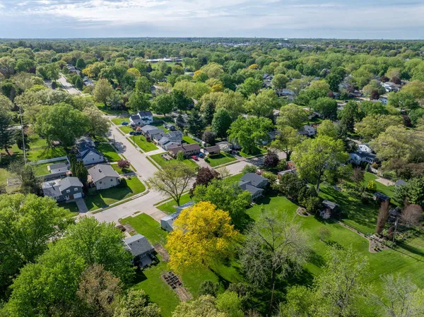 $314,900 | 2625 Fairhaven Road, Davenport, IA 52803