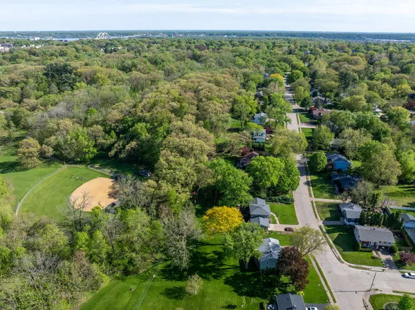$314,900 | 2625 Fairhaven Road, Davenport, IA 52803