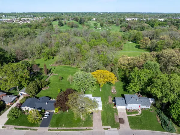 $314,900 | 2625 Fairhaven Road, Davenport, IA 52803