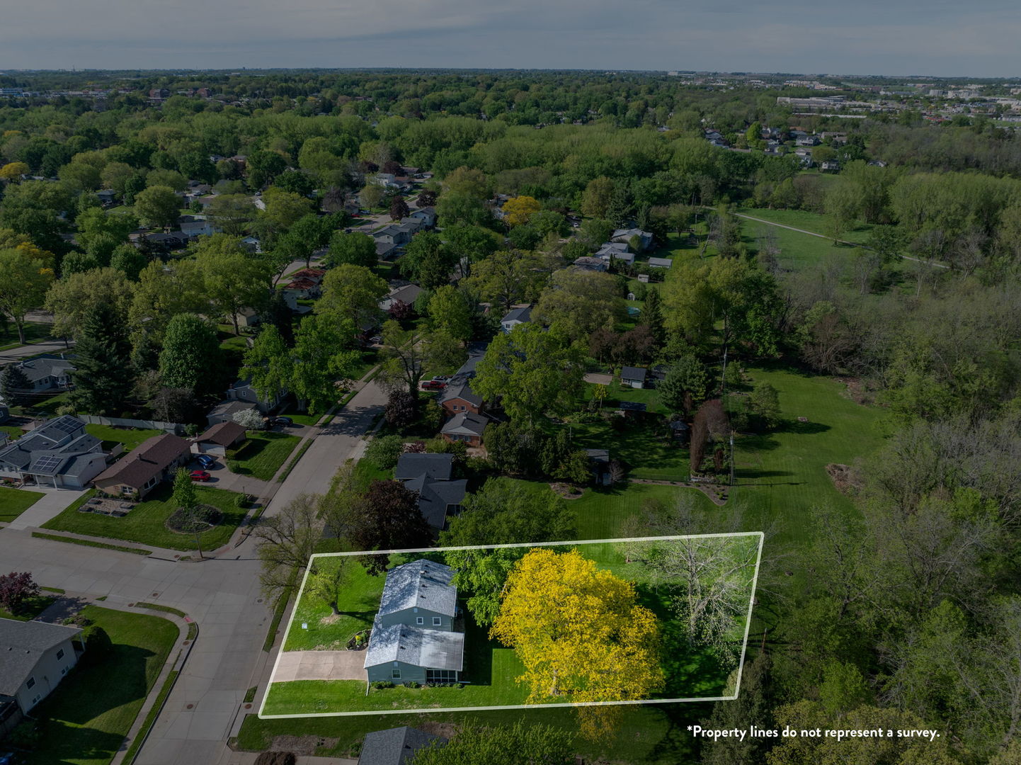 2625 Fairhaven Road Davenport, IA 52803 - Photo 37 of 41