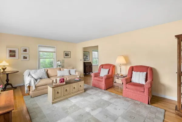 $314,900 | 2625 Fairhaven Road, Davenport, IA 52803