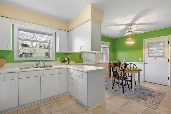 $314,900 | 2625 Fairhaven Road, Davenport, IA 52803