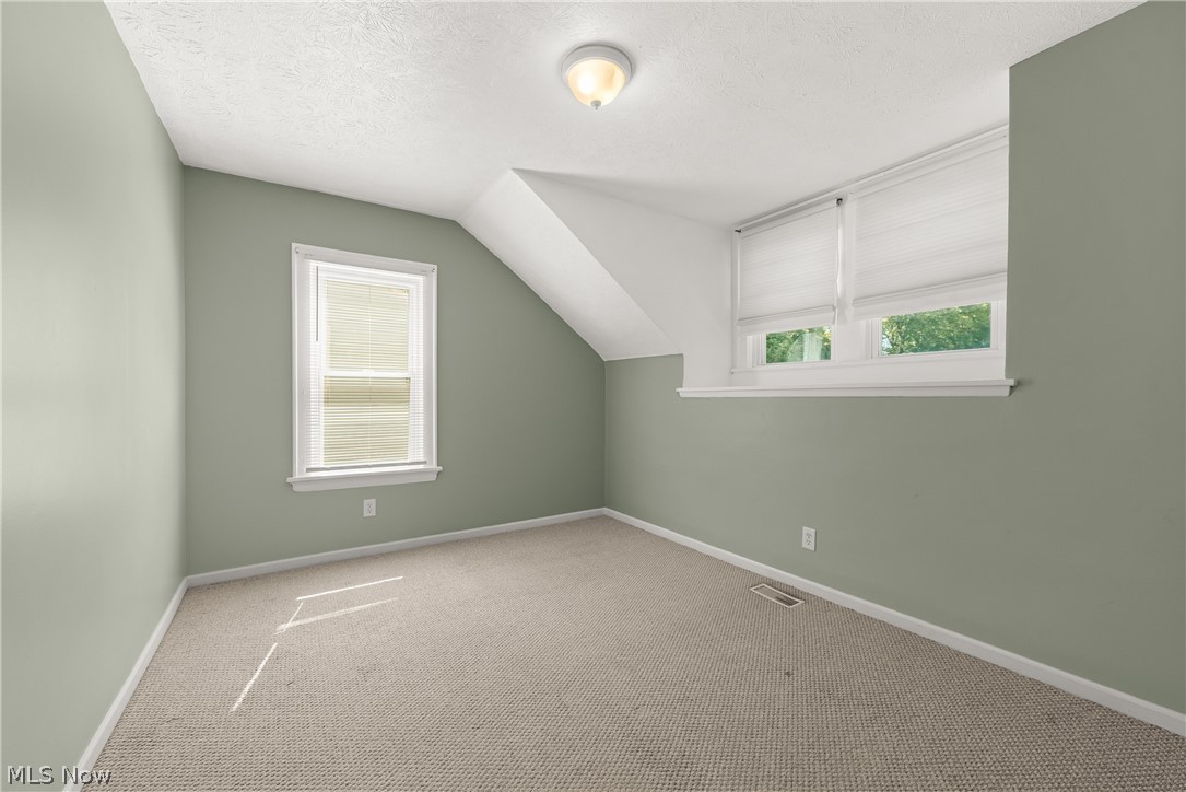 1395 Delia Avenue Akron, OH 44320 - Photo 27 of 50
