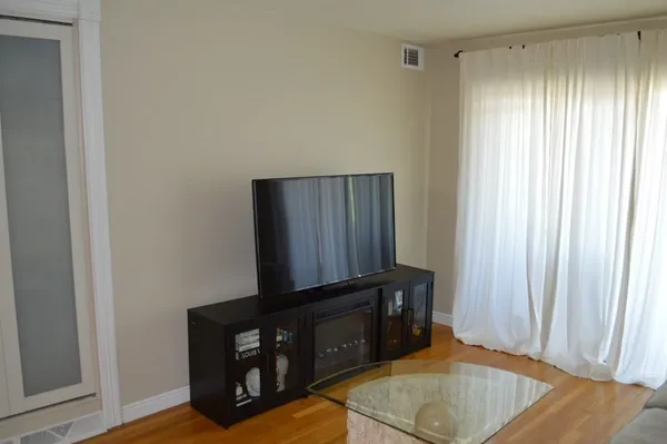 $2,000 | 790 Hyde Park Avenue, Unit 26, Boston, MA 02136