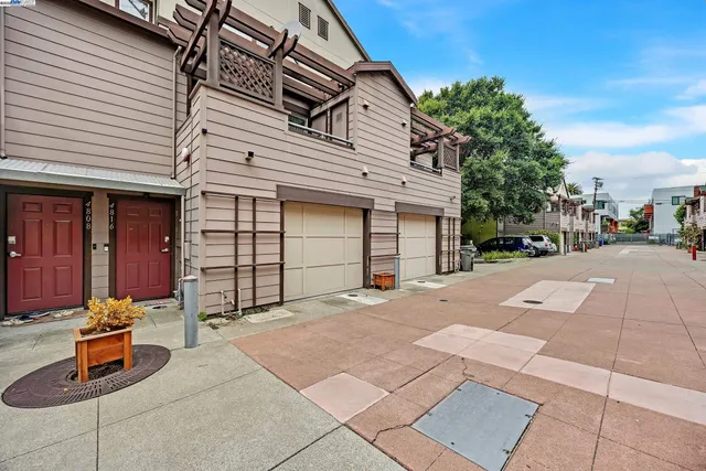 a front view of a house with garage