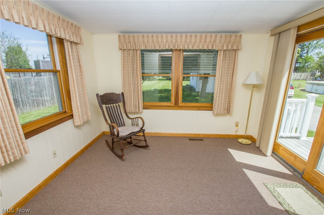 7217 York Road Cleveland, OH 44130 - Photo 10 of 32 Family Room View 2