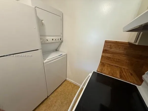$2,000 | 1250 Northeast 119th Street, Unit 2A, Miami, FL 33161