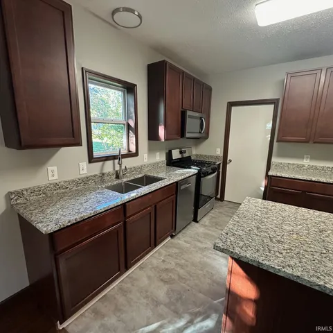 $2,000 | 2310 South Madison Street, Bloomington, IN 47403