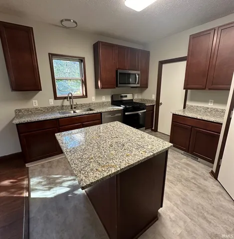 $2,000 | 2310 South Madison Street, Bloomington, IN 47403