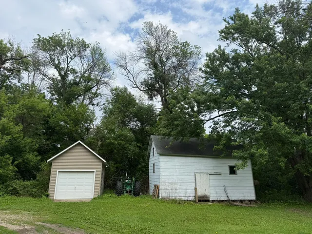 $390,000 | 8113 Southwest 158th Street, Ellendale, MN 56026
