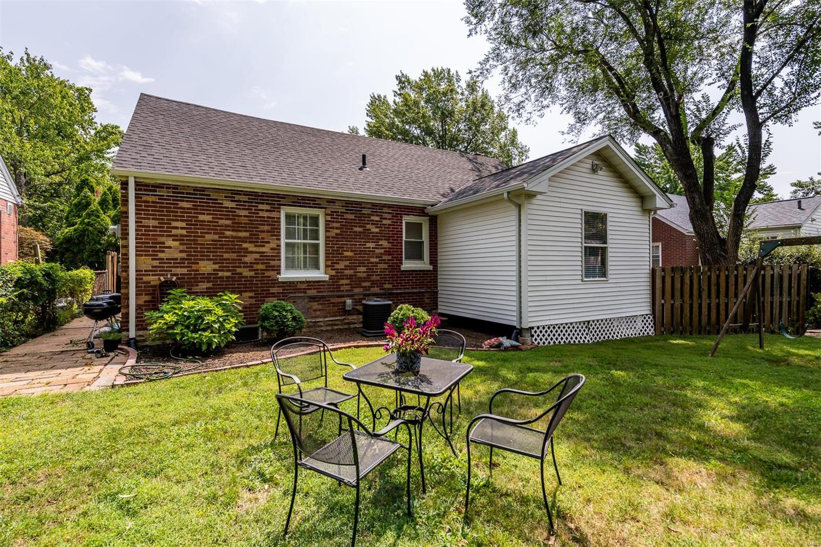 1017 North Geyer Road St. Louis, MO 63122 - Photo 12 of 24 Gallery Image 12