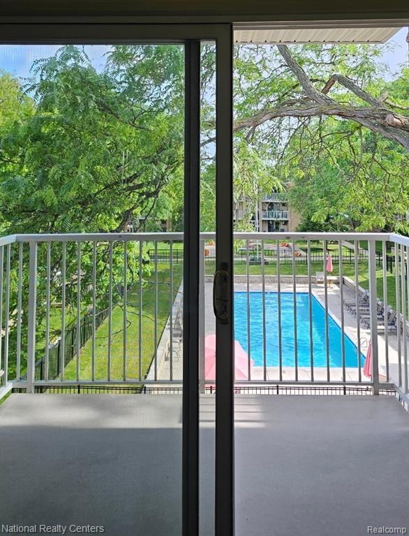 4913-crooks Roa 4913-crooks Roa Crooks Road Road, Unit G5 Royal Oak, MI 48073 - Photo 13 of 14