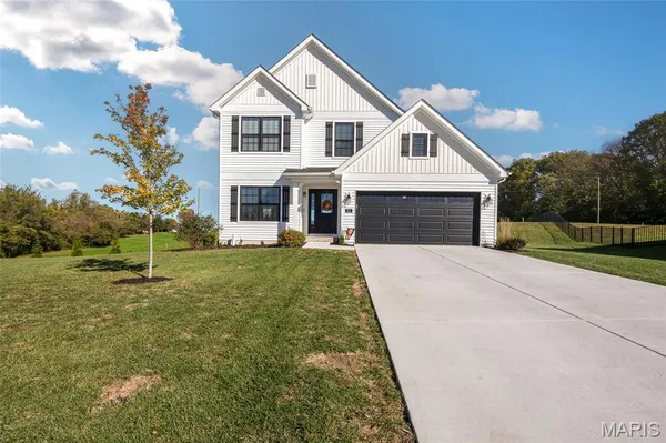$440,000 | 211 Grand Vista Court, Edwardsville, IL 62025