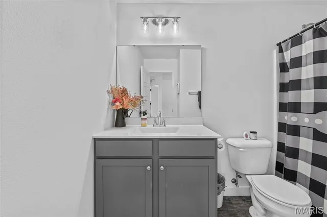 $479,000 | 211 Grand Vista Court, Edwardsville, IL 62025