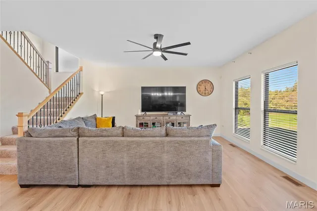 $479,000 | 211 Grand Vista Court, Edwardsville, IL 62025