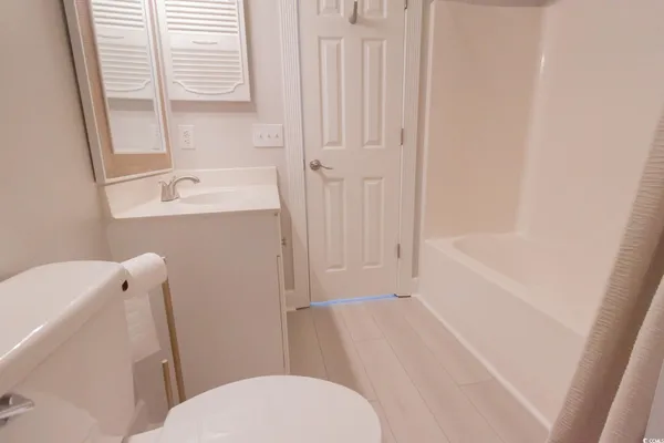 $1,300 | 4729 Wild Iris Drive, Unit 301, Myrtle Beach, SC 29577