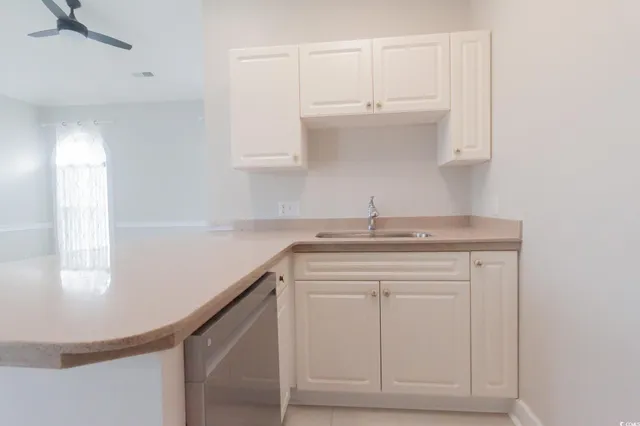 $1,350 | 4729 Wild Iris Drive, Unit 301, Myrtle Beach, SC 29577