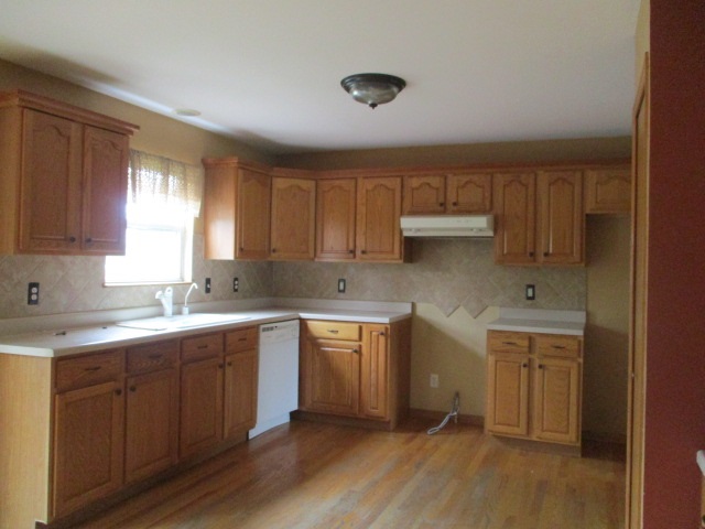 605 Rythym King Road Belvidere, IL 61008 - Photo 3 of 25 Gallery Image 3