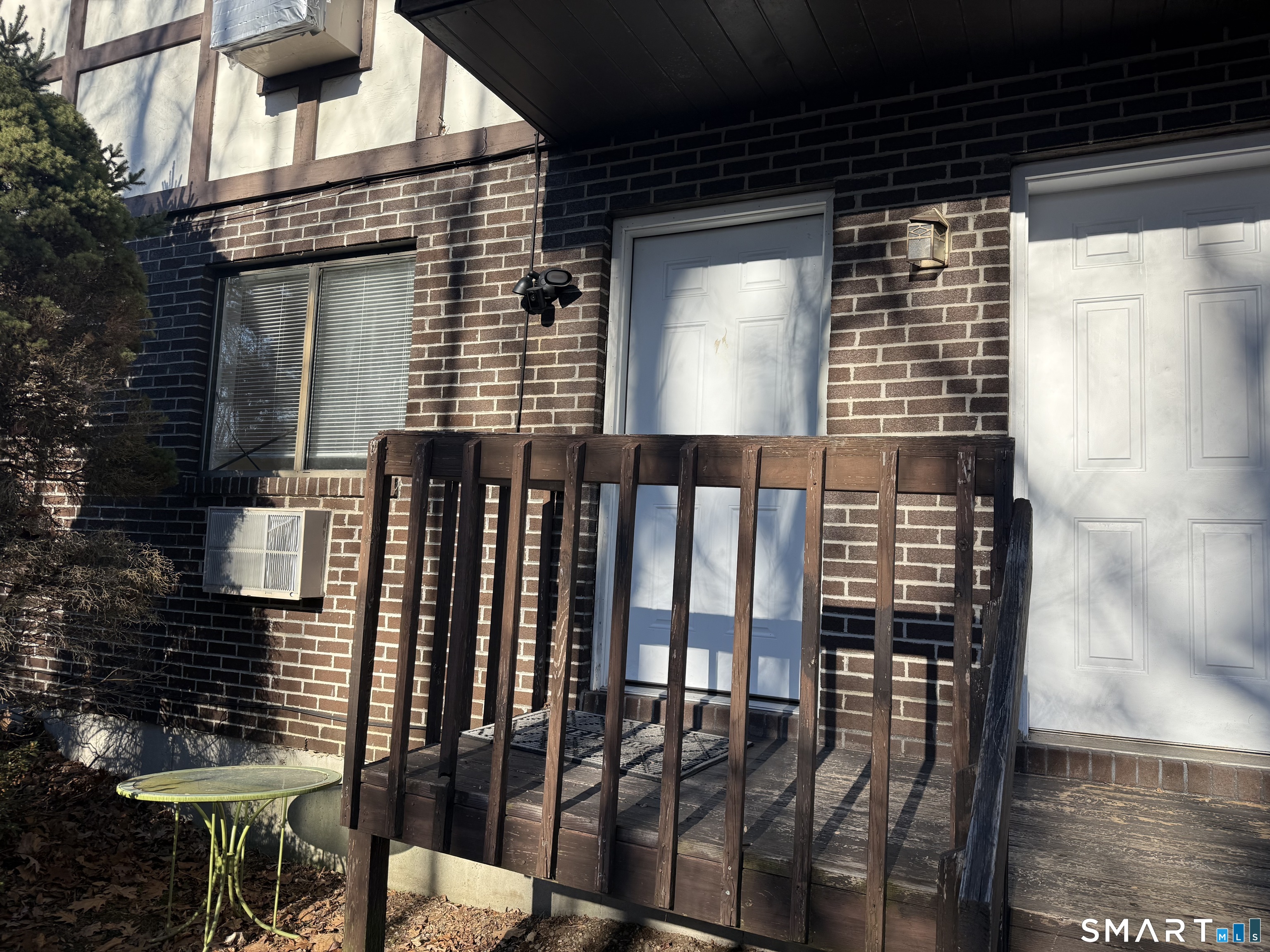 264 Scott Road, Unit 7 Waterbury, CT 06705 - Photo 9 of 10 a view of balcony and patio