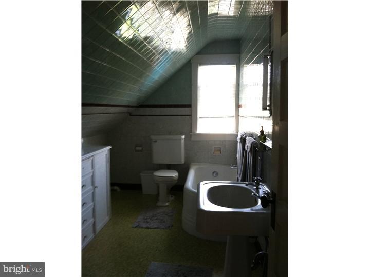 308 Easton Road Riegelsville, PA 18077 - Photo 16 of 25 Bathroom