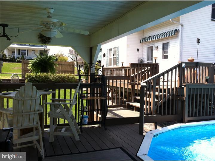 308 Easton Road Riegelsville, PA 18077 - Photo 22 of 25 Deck