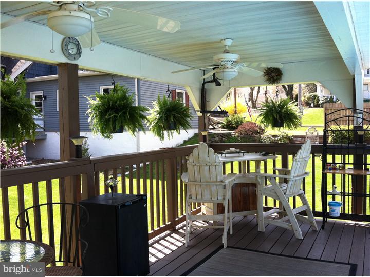 308 Easton Road Riegelsville, PA 18077 - Photo 23 of 25 Deck