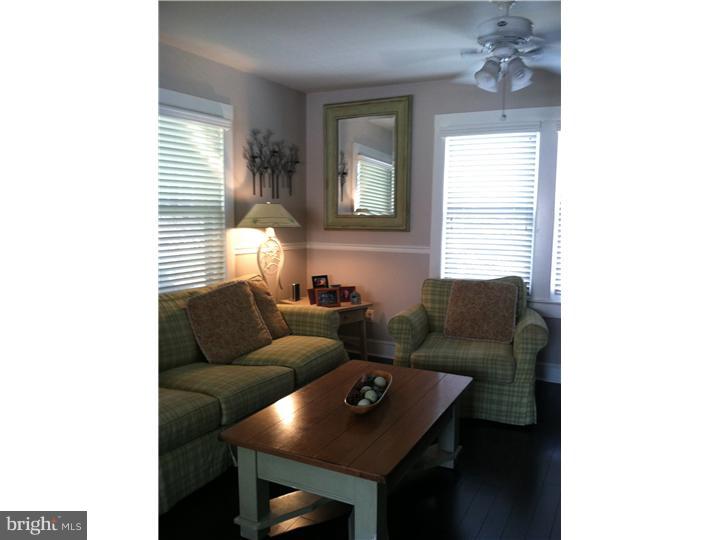308 Easton Road Riegelsville, PA 18077 - Photo 5 of 25 Living Room