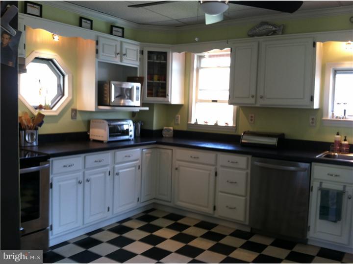 308 Easton Road Riegelsville, PA 18077 - Photo 9 of 25 Kitchen