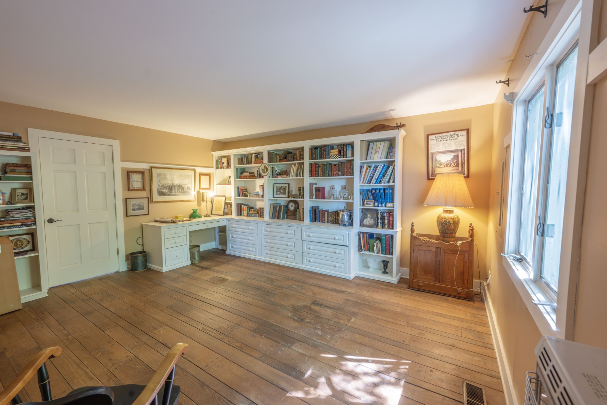 3442 Sherwood Road Sewanee, TN 37375 - Photo 17 of 28 a room with furniture and a kitchen view