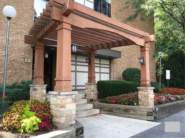 $1,593 | 1811 Four Lakes Avenue, Unit 4E, Lisle, IL 60532