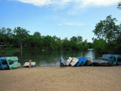 $1,593 | 1811 Four Lakes Avenue, Unit 4E, Lisle, IL 60532