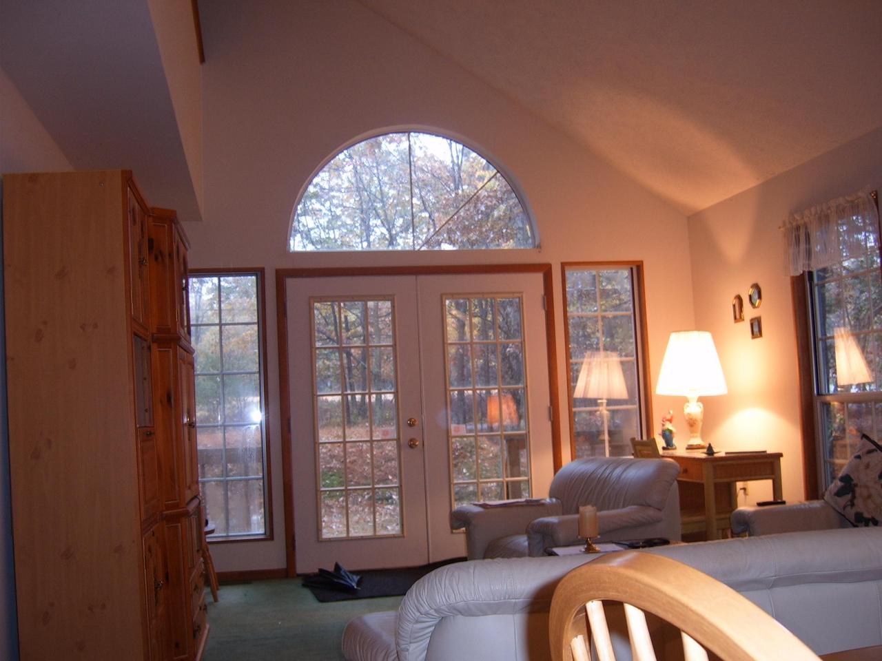 293 Mockingbird Court Bushkill, PA 18324 - Photo 3 of 18 Front Entrance