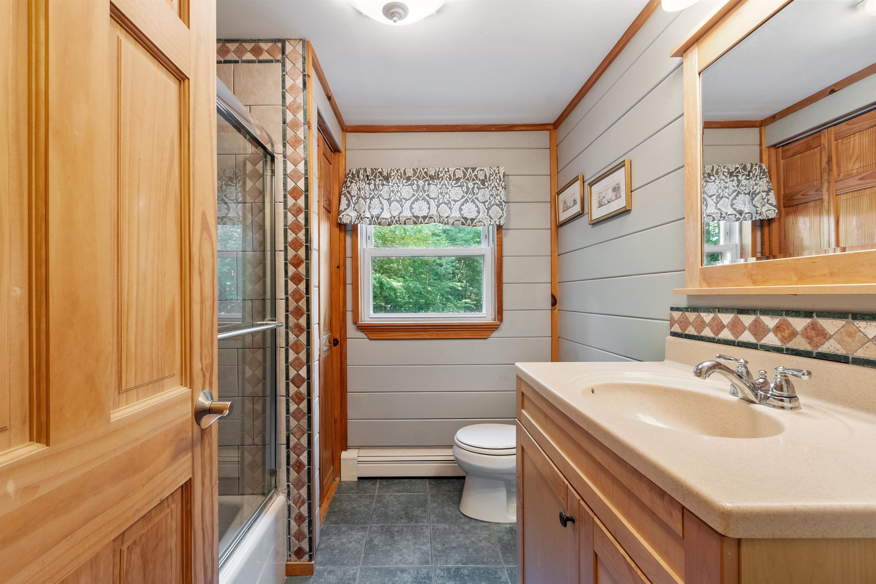 7 Al Street Derry, NH 03038 - Photo 24 of 35