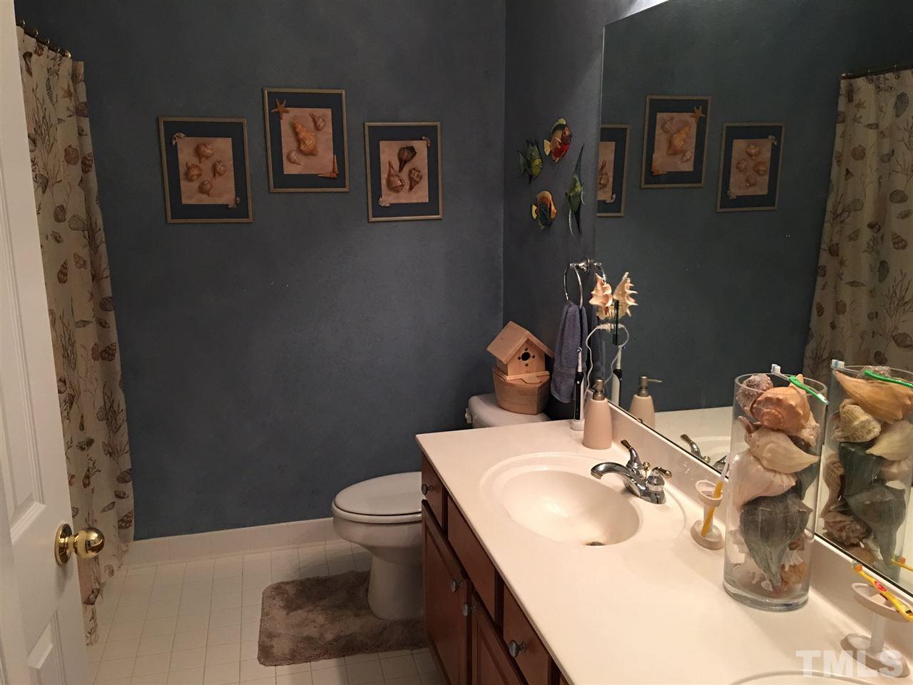 2029 Kinleys Way Raleigh, NC 27613 - Photo 22 of 25 Upstairs Hall bath