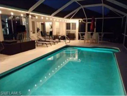 a view of outdoor space yard and porch