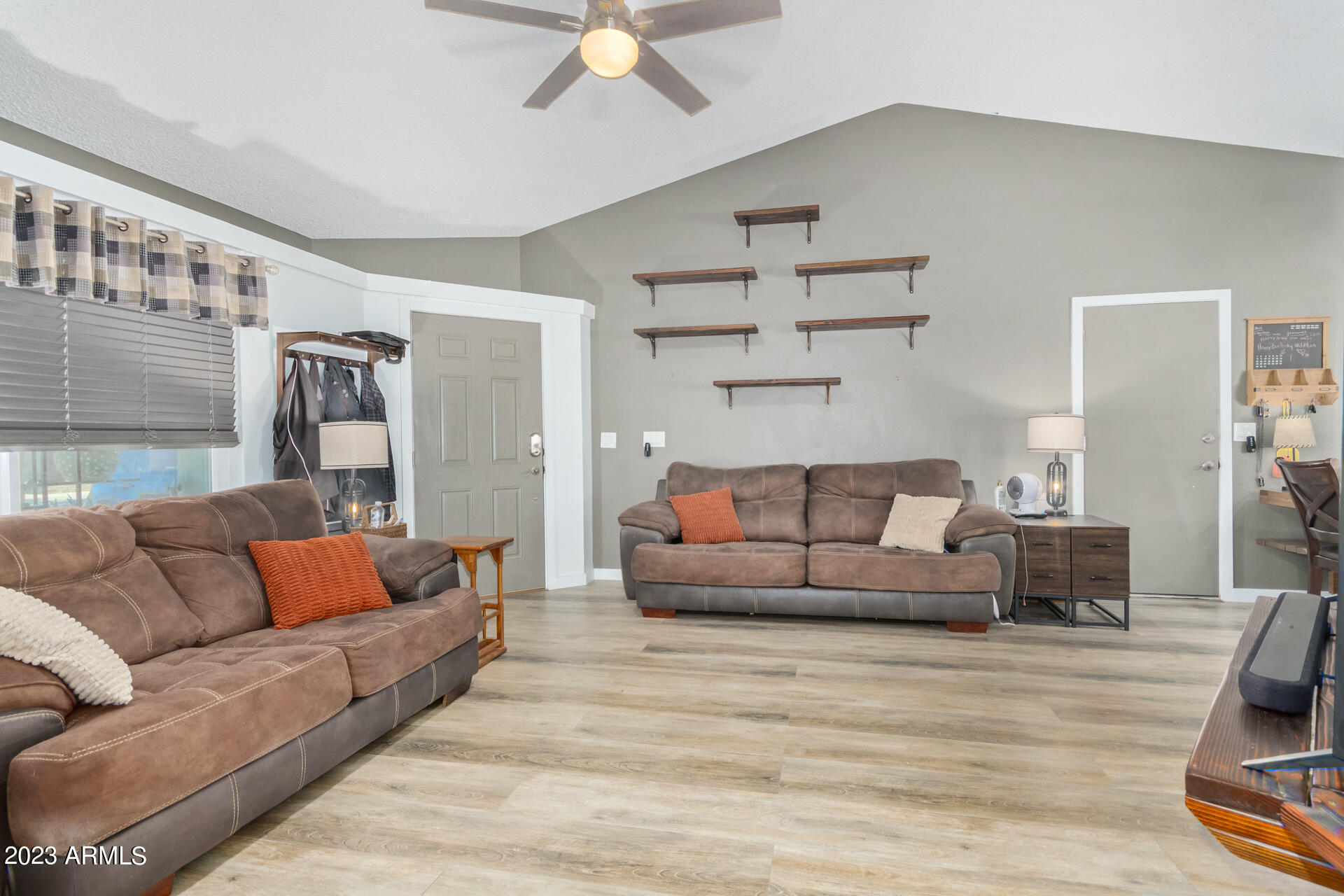 8008 West Bloomfield Road Peoria, AZ 85381 - Photo 6 of 15 06 - Bloomfield