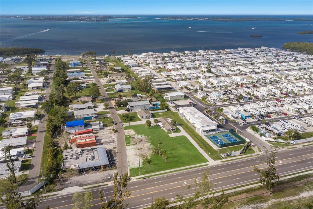 10601 Cortez Road West Bradenton, FL 34210 - Photo 3 of 5